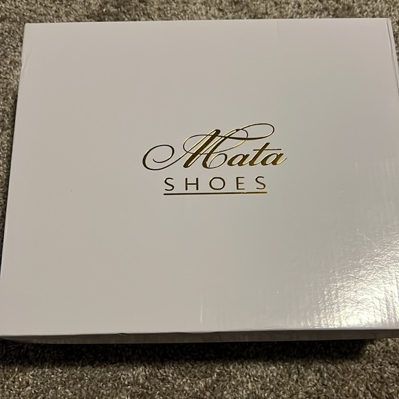 Mata shoes - Picture 3 of 3